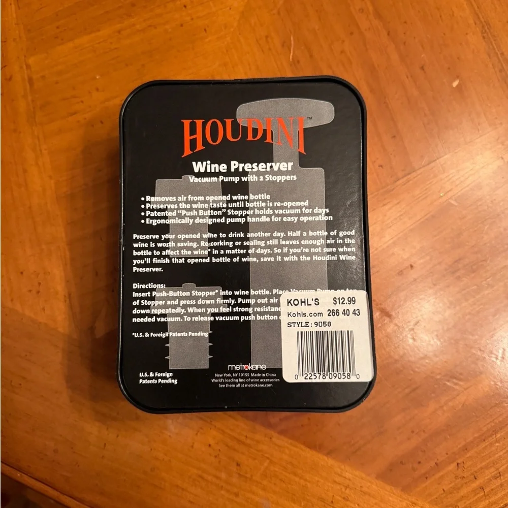 Houdini Wine Preserver Vacuum Pump with Stoppers